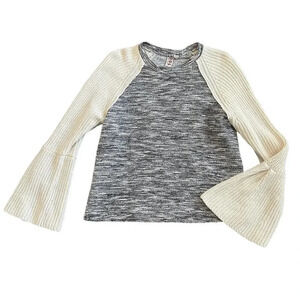 Dolan Anthropologie Bell Sleeve Sweater West Coast Collection Size Small Women's